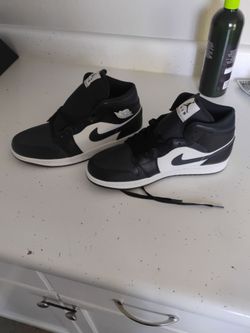 Jordans size 9.5 mens
