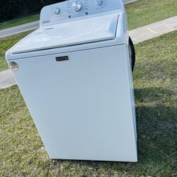 Washing machine MAYTAG The washing machine is like new