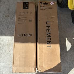 2 Twin Mattress 500$