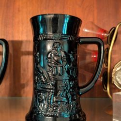 Black Glass Tankard Mug Stein German Pub Scene Tavern Beer Oktoberfest set of 4