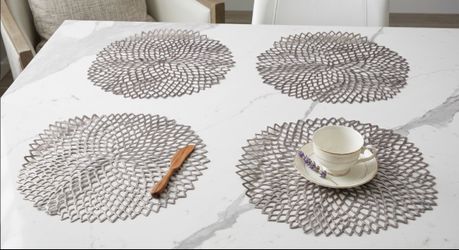 Round Metallic Woven Placemats Set of 4