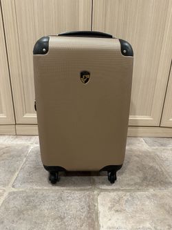 Heys Gold Carry-On Suitcase – Sleek, Lightweight & Brand New! ✈️