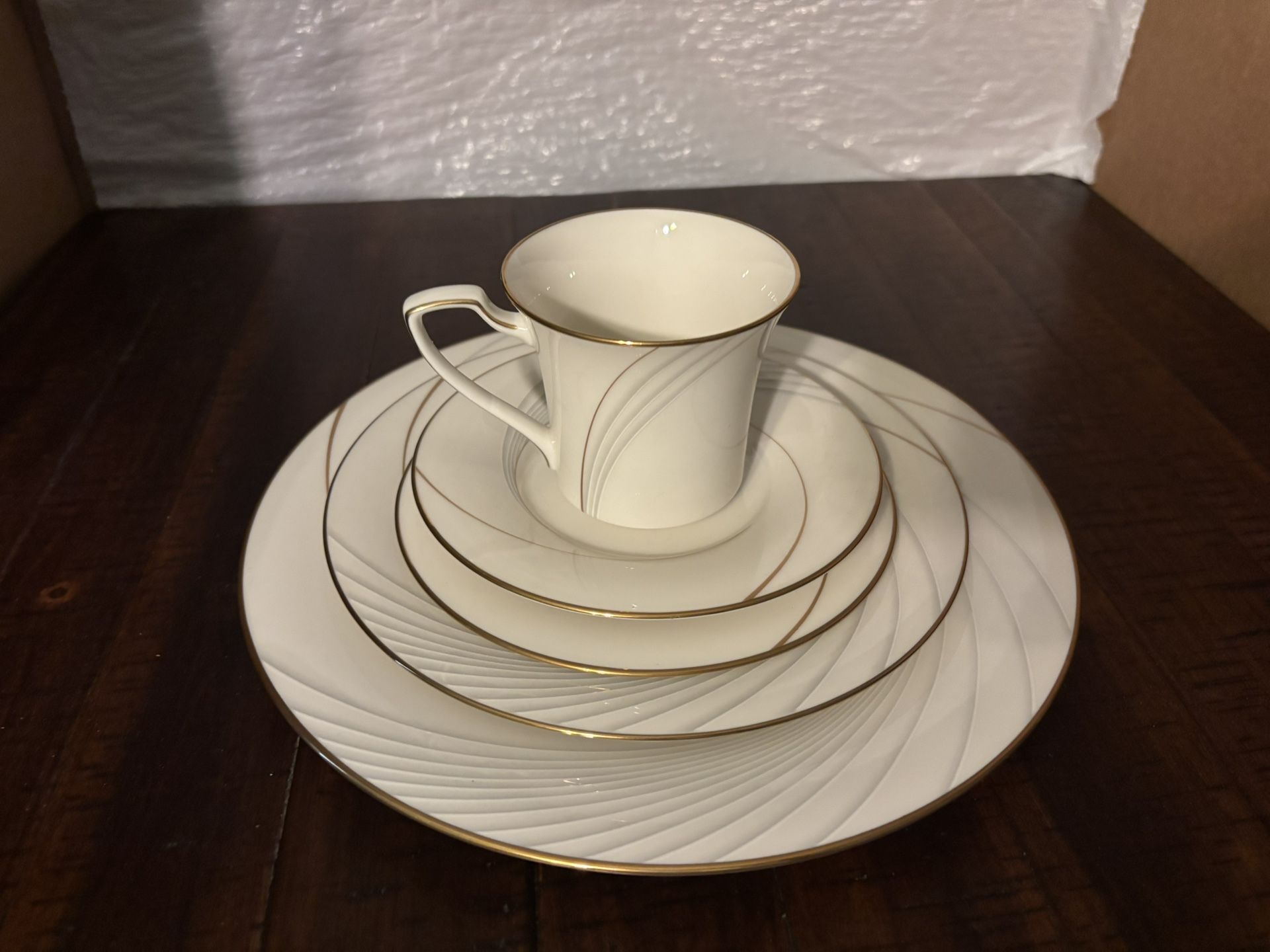Noritake Hand Painted China; Made In Japan ( Sets 4)