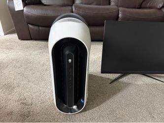 Alienware set up+MSI Monitor.