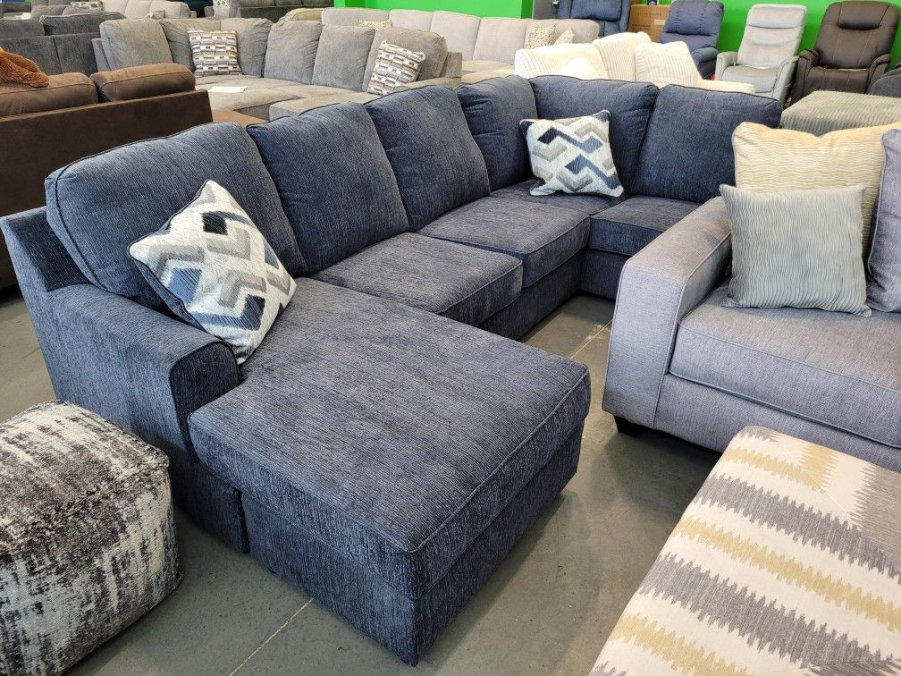 💥 Everything MUST GO! Clearance Sofas And Sectionals!