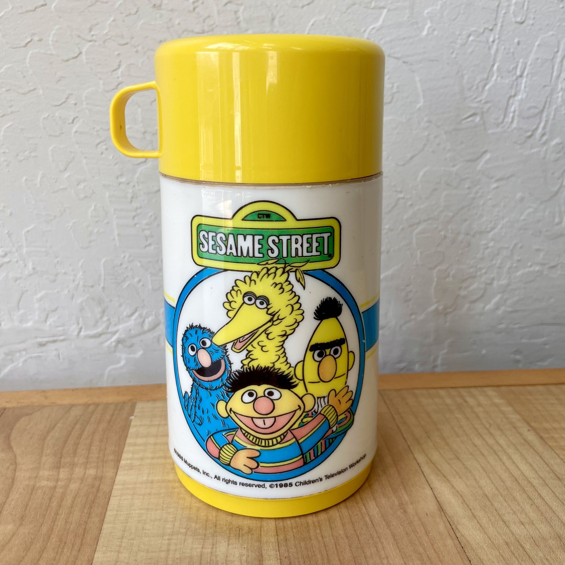 1985 Children’s Television Network Muppets Sesame Street Aladdin Yellow Thermos