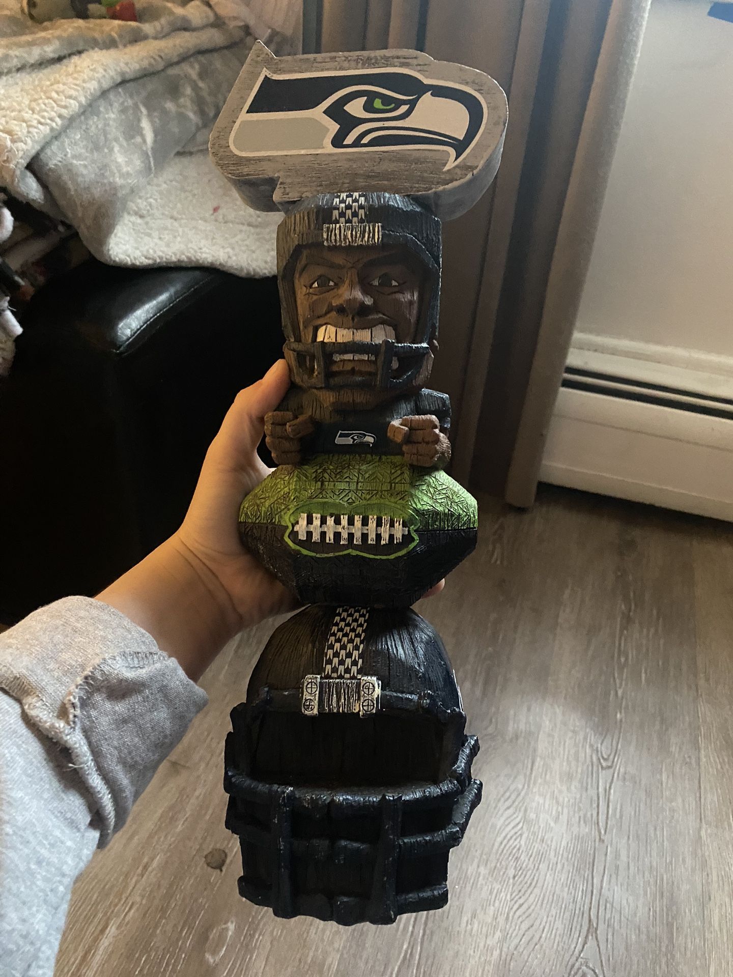 Seattle Seahawks Tiki Totem