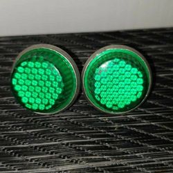 Vintage NOS Glo-Brite Plate Reflectors - Screw backs - Green Collectibles
