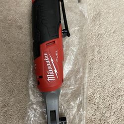 Milwaukee M12 Ratchet 