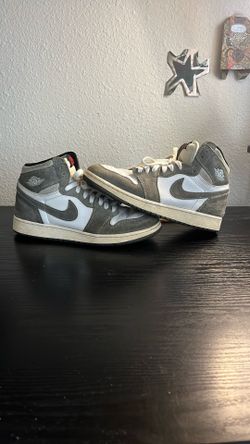 Jordan 1 Retro High OG in grey suede and white leath