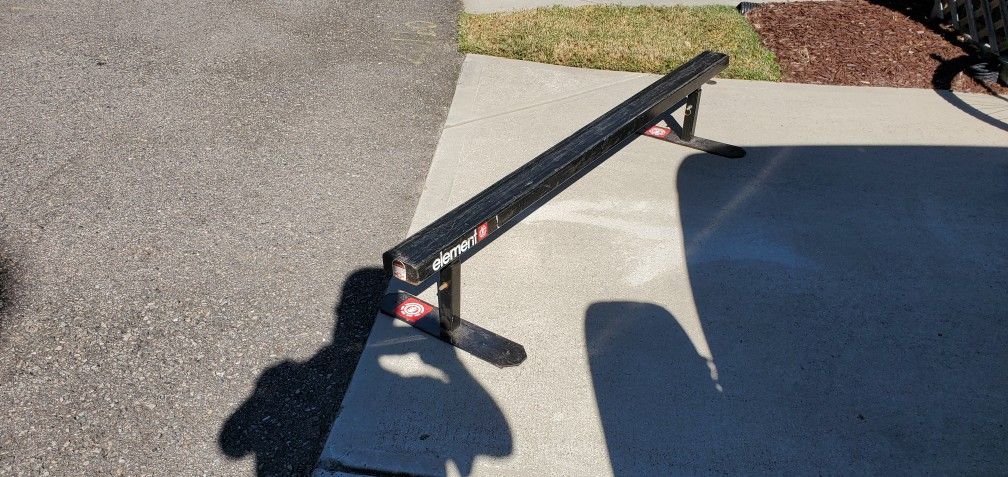 6 Foot Element Skate Rail