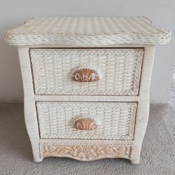 White Wicker Rattan & Carved Wood Nightstand End/Bed Side Table with Drawers. 