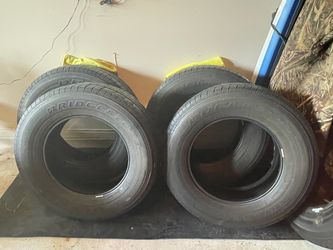 Bridgestone Dueler H/T Tires - 255/70 R18