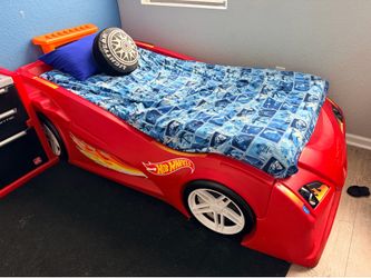 Car bed with side table