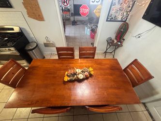 Kitchen table