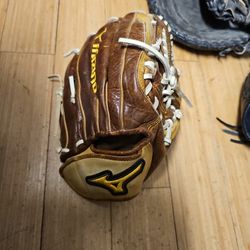 Mizuno Fastpitch Girls Glove