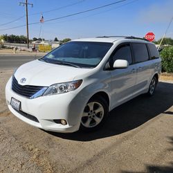 2011 Toyota Sienna
