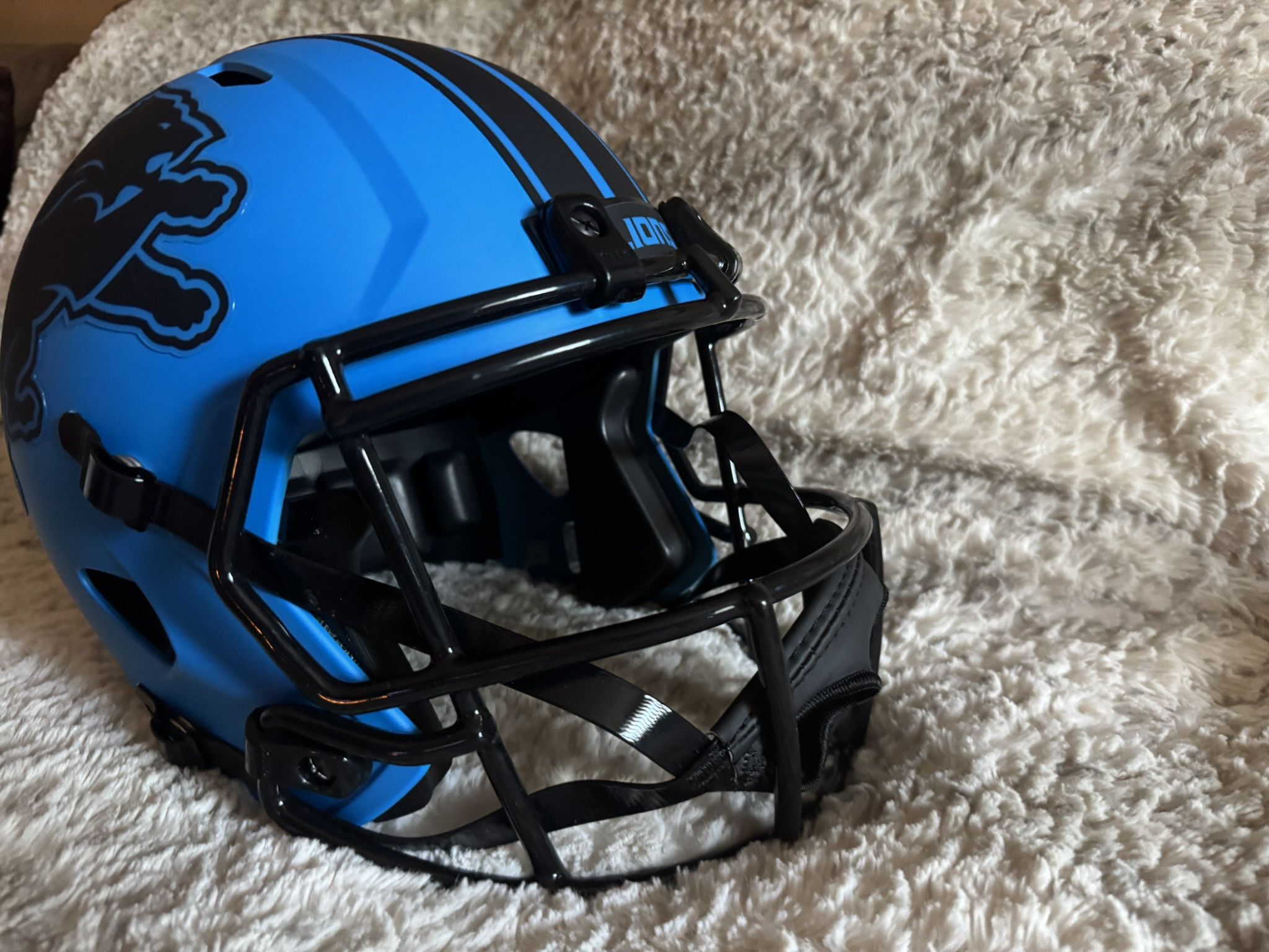 Autographed Jameson Williams  Helmet Detroit Lions