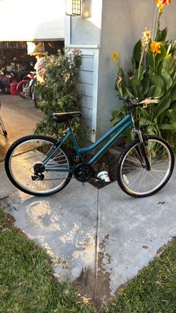 Mountain bike size 26 good condition ready to ride