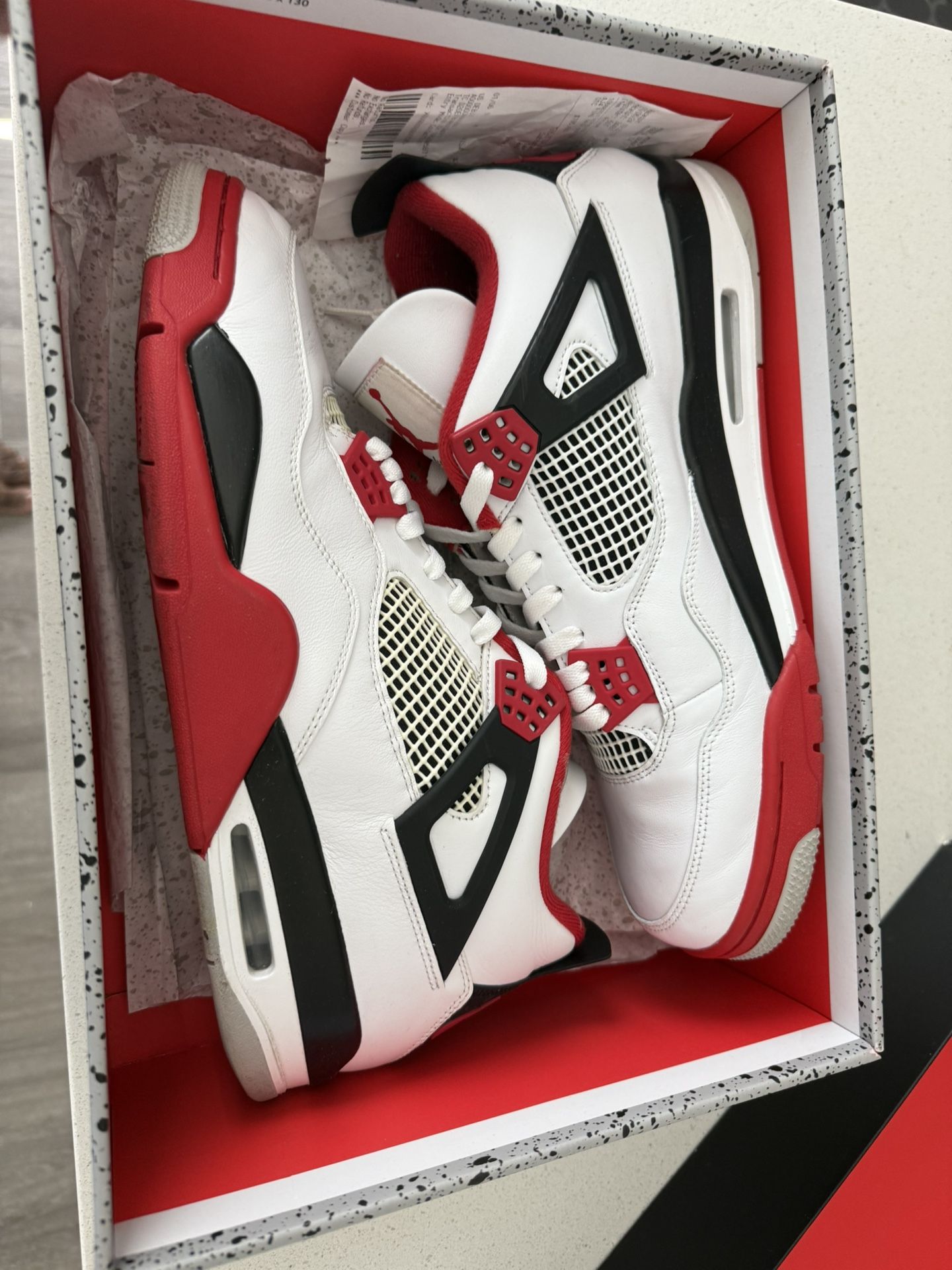Jordan 4 Retro OG Mid Fire Red