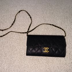 CHANEL Crossbody