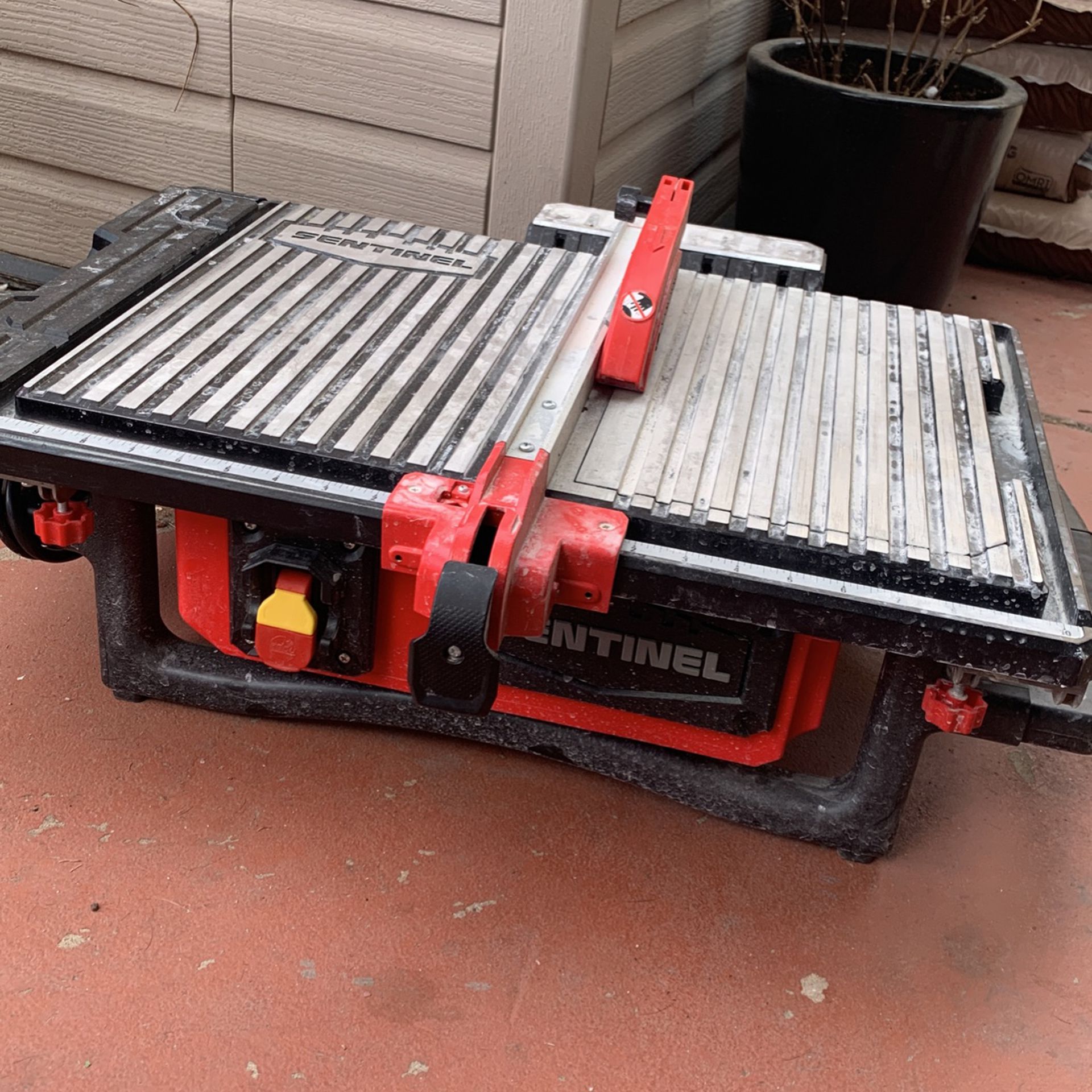 Sentinel Table Tile Saw