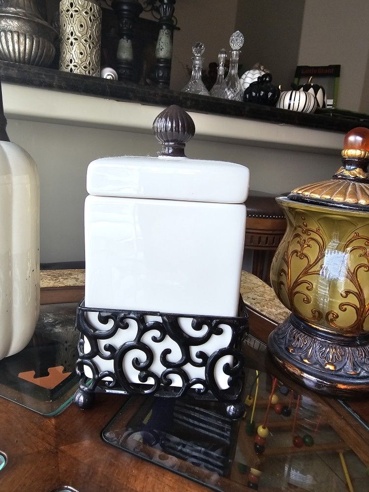 Decor Canister