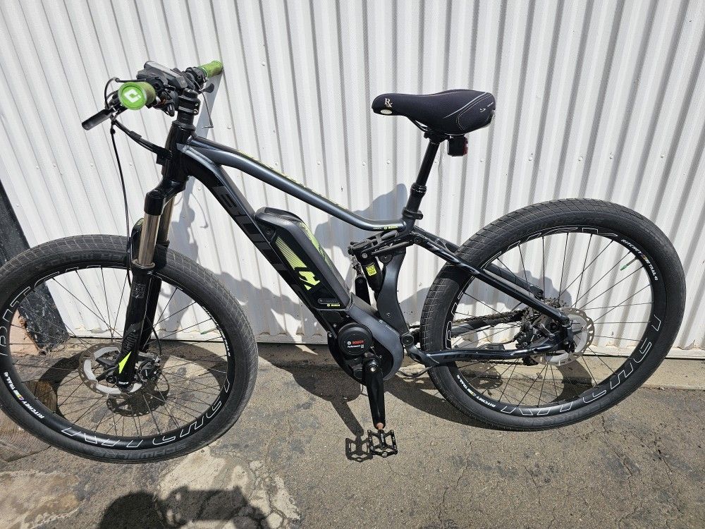 Bulls SIX50 + E FS 2 E-Bike. 