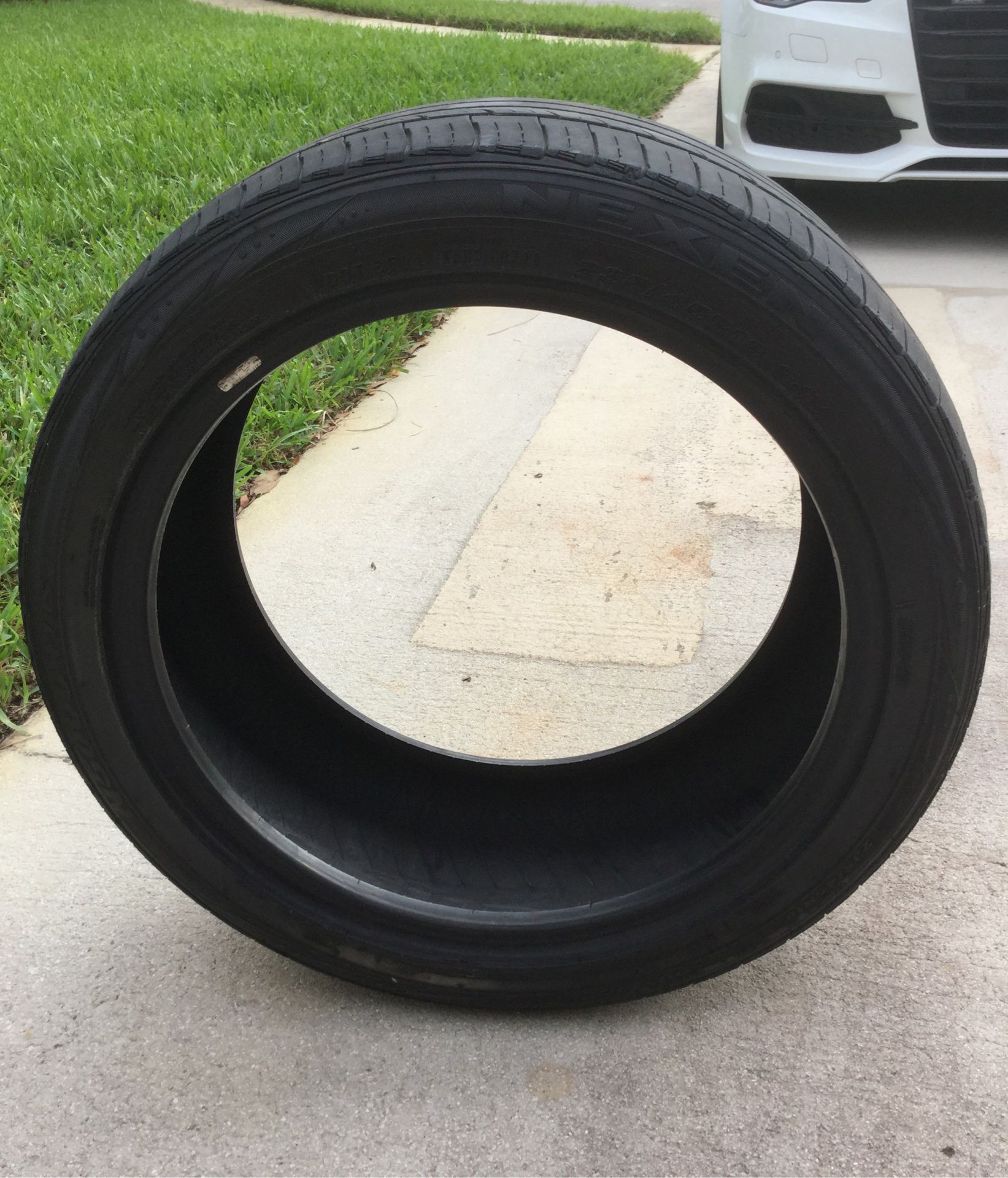 Nexen N5000 Plus Tire 235/45/R18.