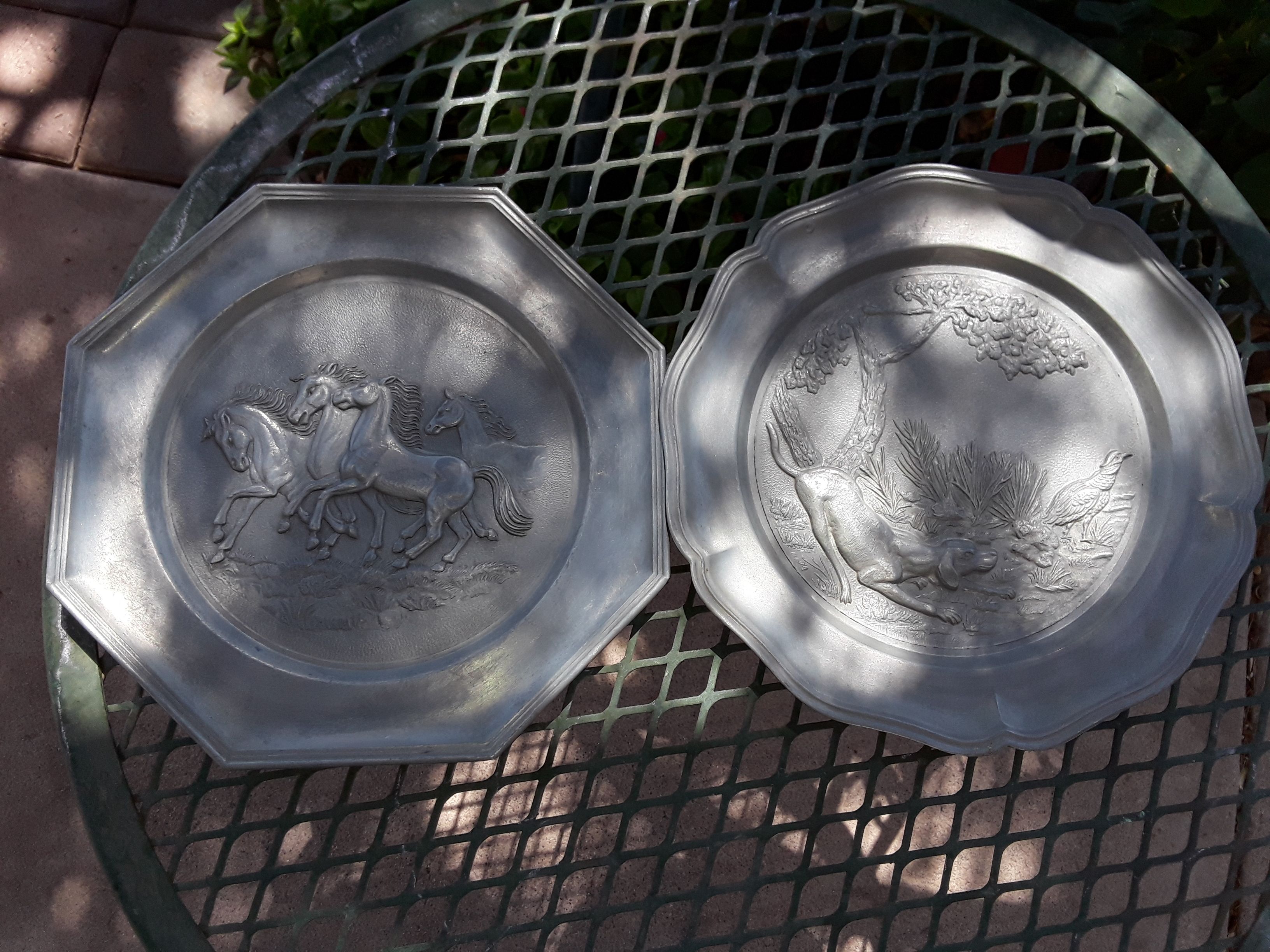 Zinn Pewter 2 plates