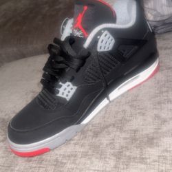 Jordan 4 Bred