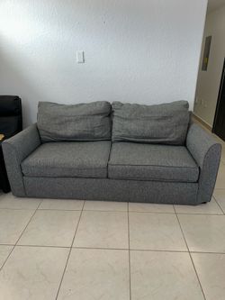 Queen Pull-Out Sleeper Sofa – Includes Memory Foam Topper – Excellent Condition