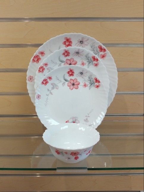 24pc Dinner set _ Opal Glassware ( NEW ) microwave & dishwasher safe