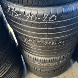 Pair Of Bridgestone 275/40R20 Runflat Tires 