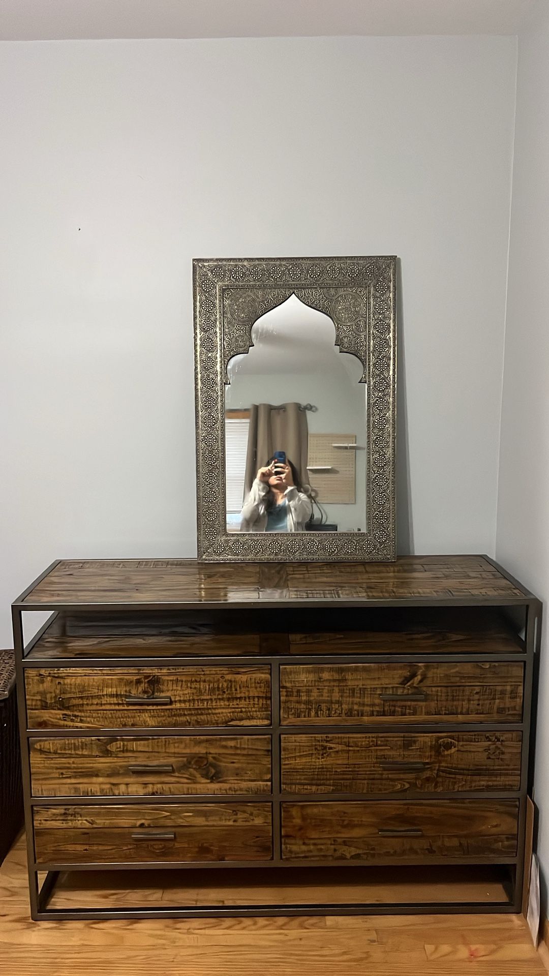 Reclaimed Wood 6 Drawer Dresser