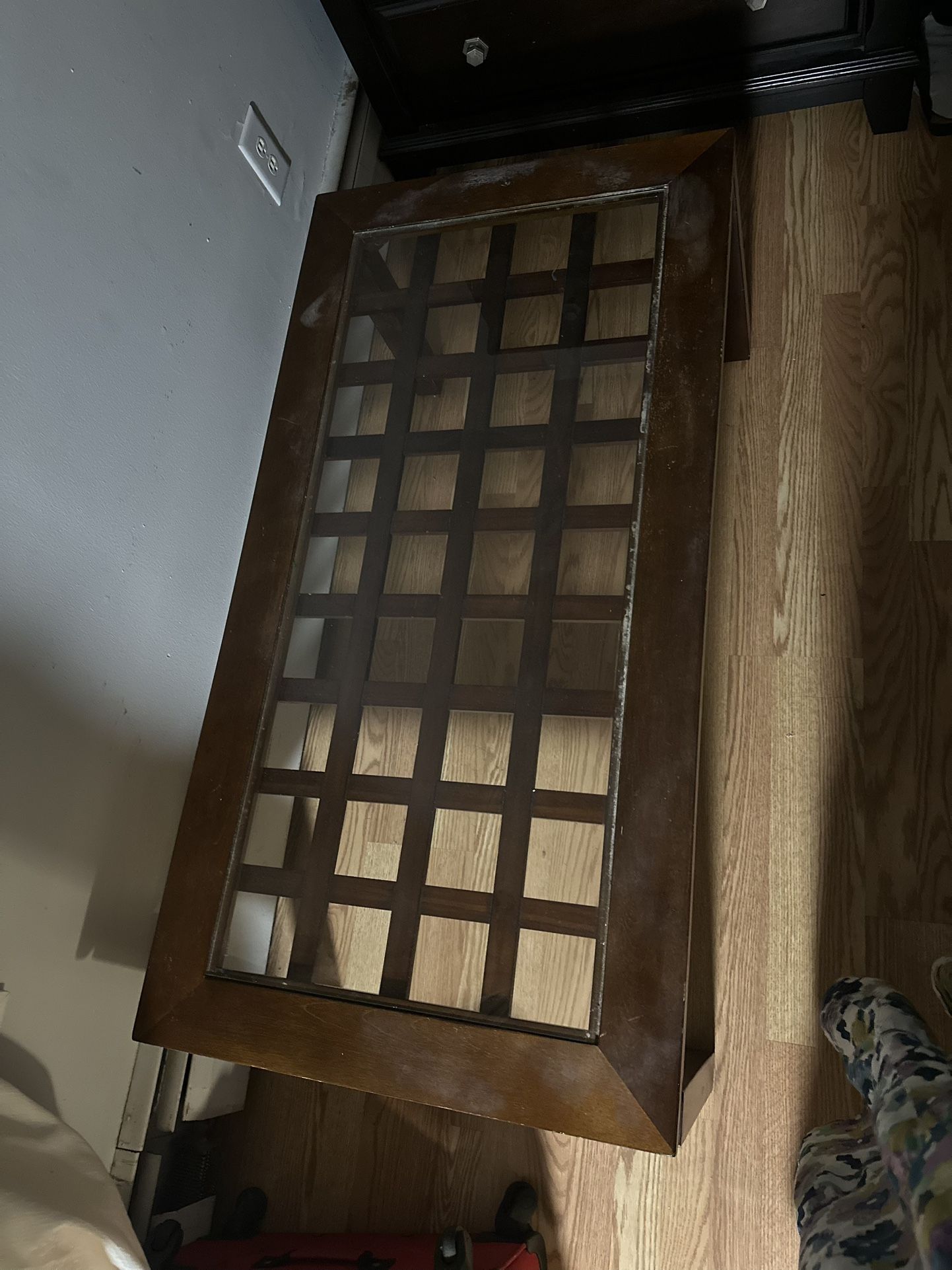 Used Rectangular Coffee Table – Wood Recta