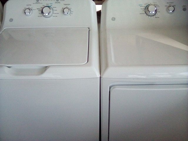 Newer GE Washer Dryer Gas Set