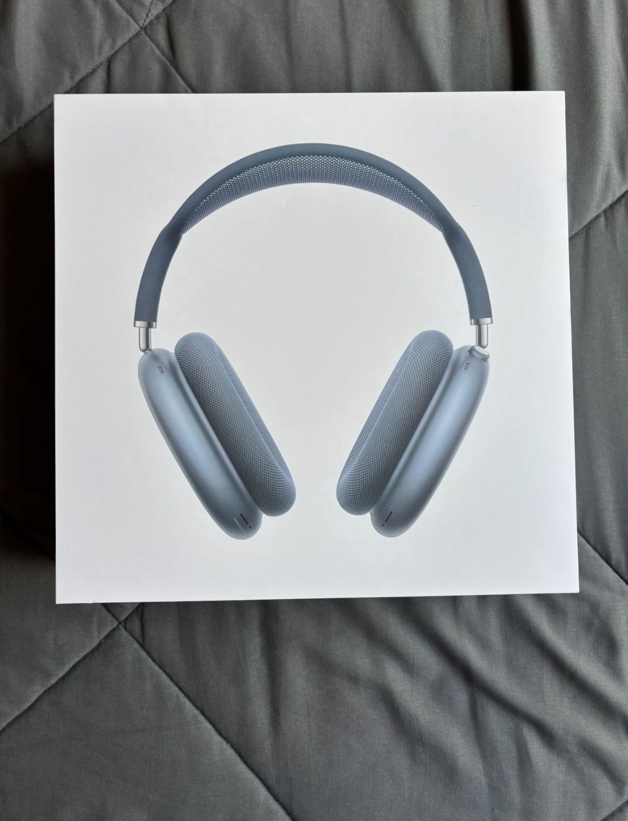Sky blue AirPods Max *Brand New*