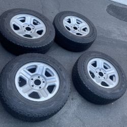 4 - 235/70r16 5x5 5x127 Jeep Wrangler Cherokee Rims 16 Inch  Wheels With Good Tires!!