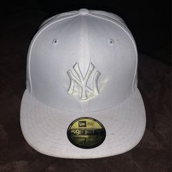 New York Yankees White Fitted Cap