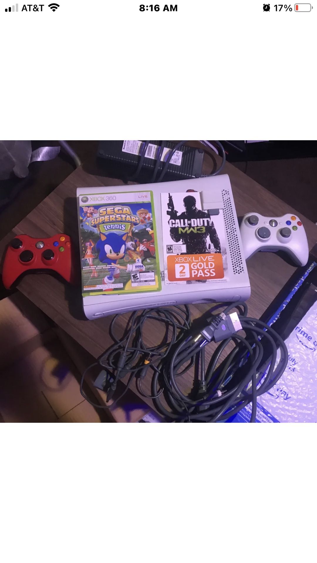 Xbox 360 Console - 2 Controllers & 2 Games, 1 Pass