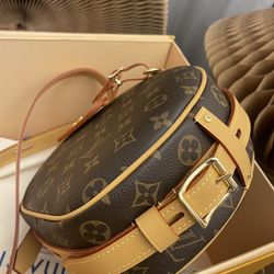 Louis Vuitton Boite Chapeau Weekend Bag