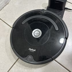 IRobot Roomba Vacuum 