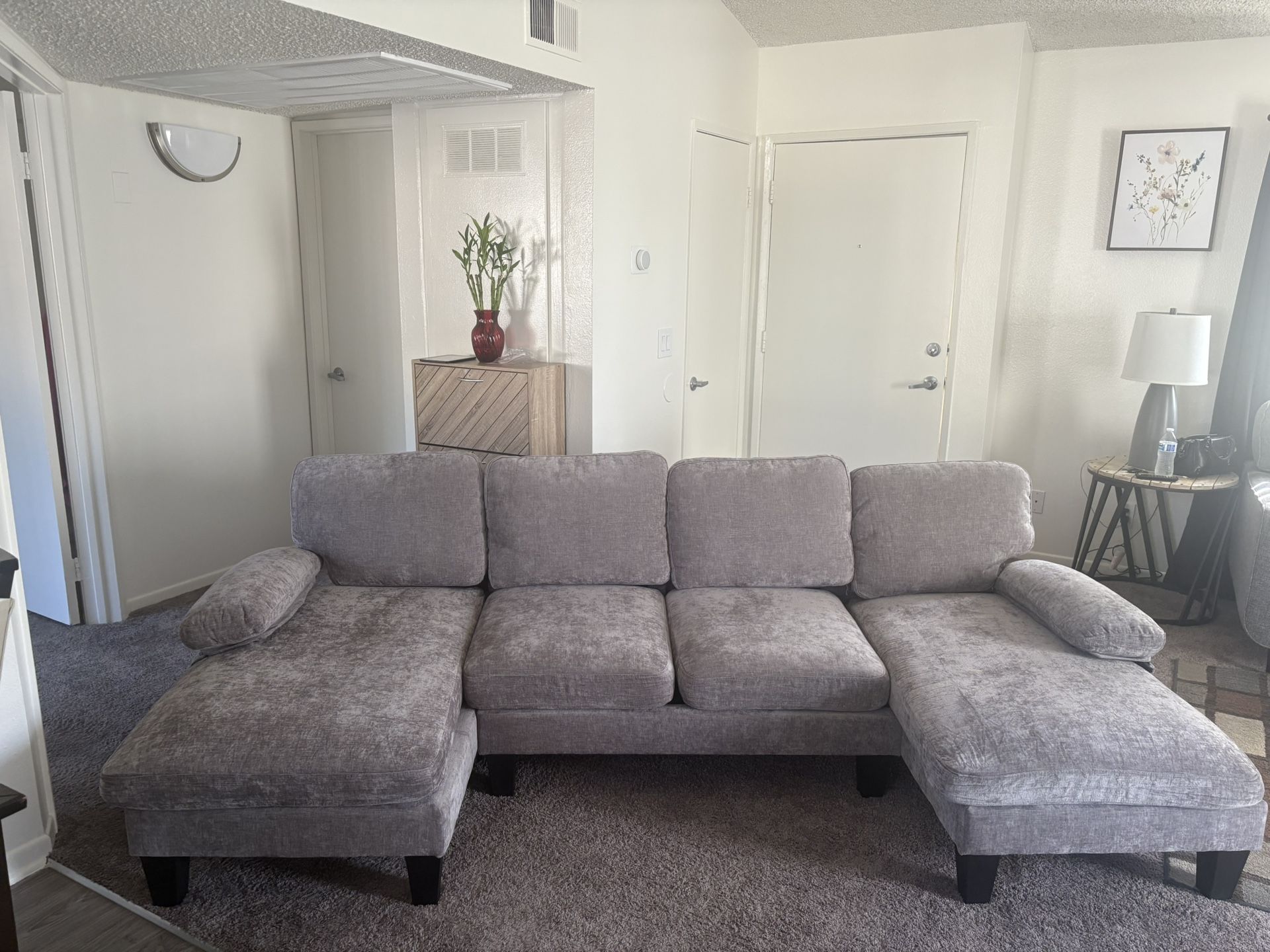 U Shape Couch With Detachable Cushions 