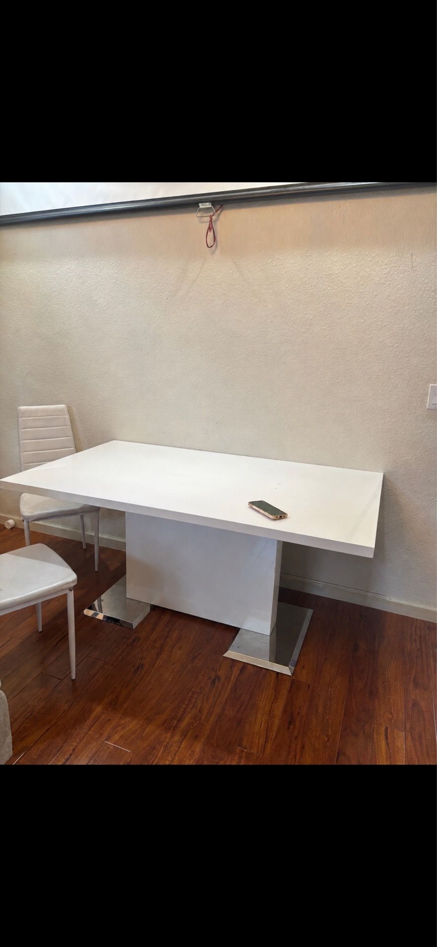 White Kitchen Table