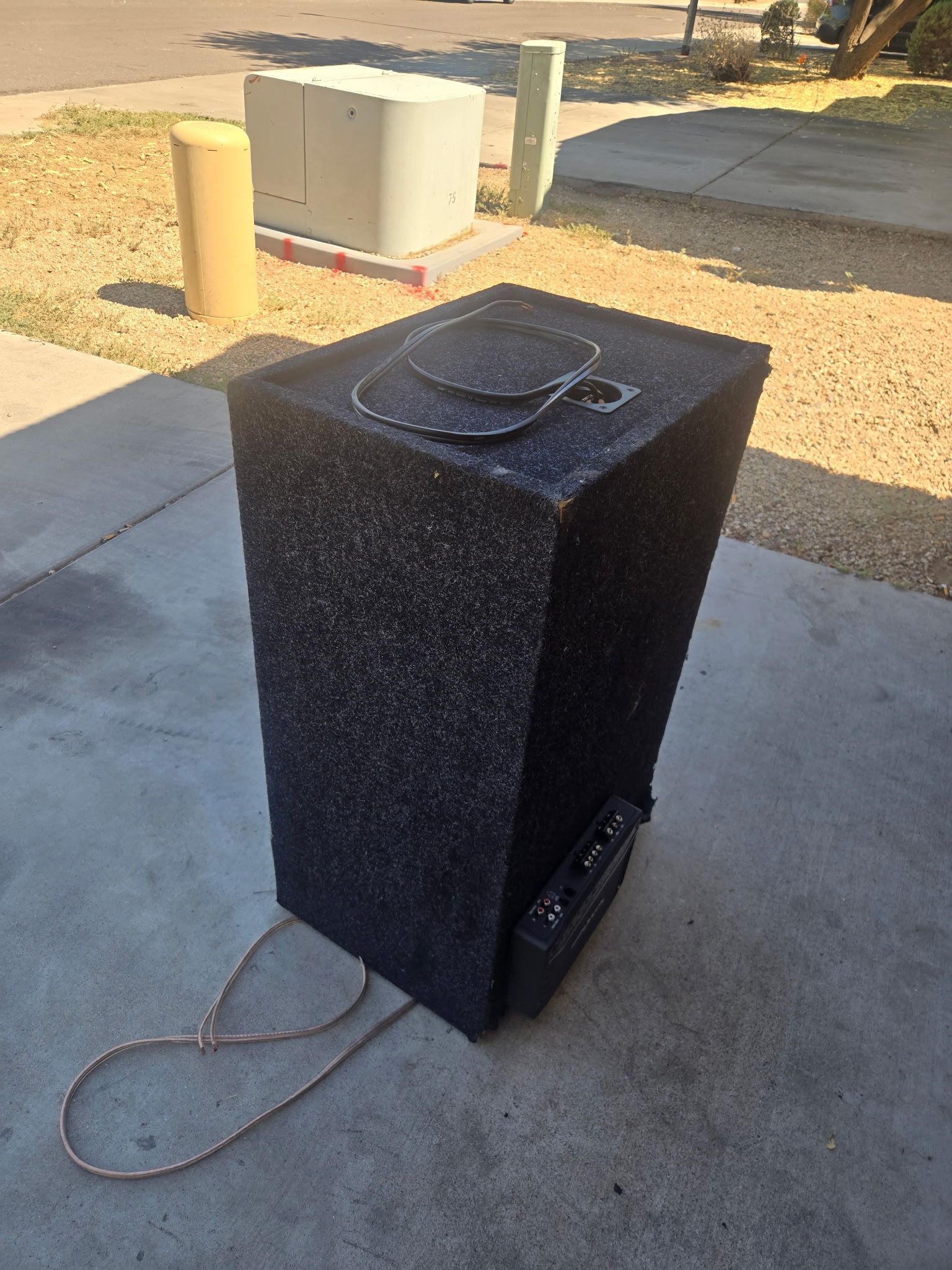 12inch Subs USED and FOSGATE Amp,some Wires