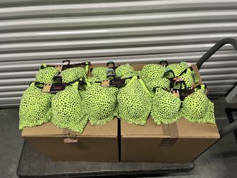 NEW Bras - Various sizes & color **$1.50 ea, 54 Units MUST TAKE ALL** **See description for sizes**