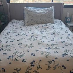 White/Beige Bedroom Set 