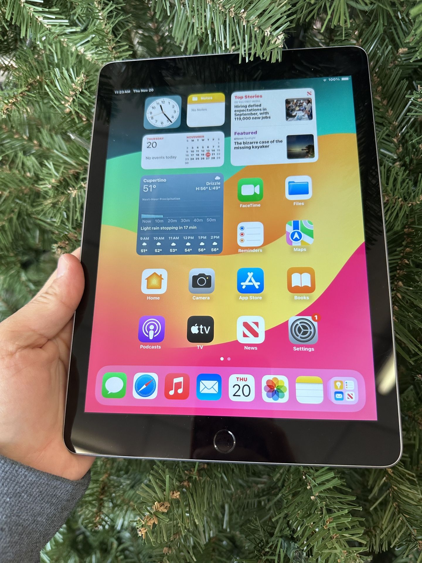 📱 Apple iPad 6th Generation – Wi-Fi, 32GB (Space Gray) – Excellent Condition!