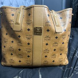 MCM Women's Liz Reversible Shopper